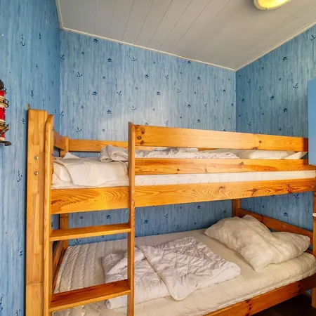 - Haus K, App 0k0706 *
